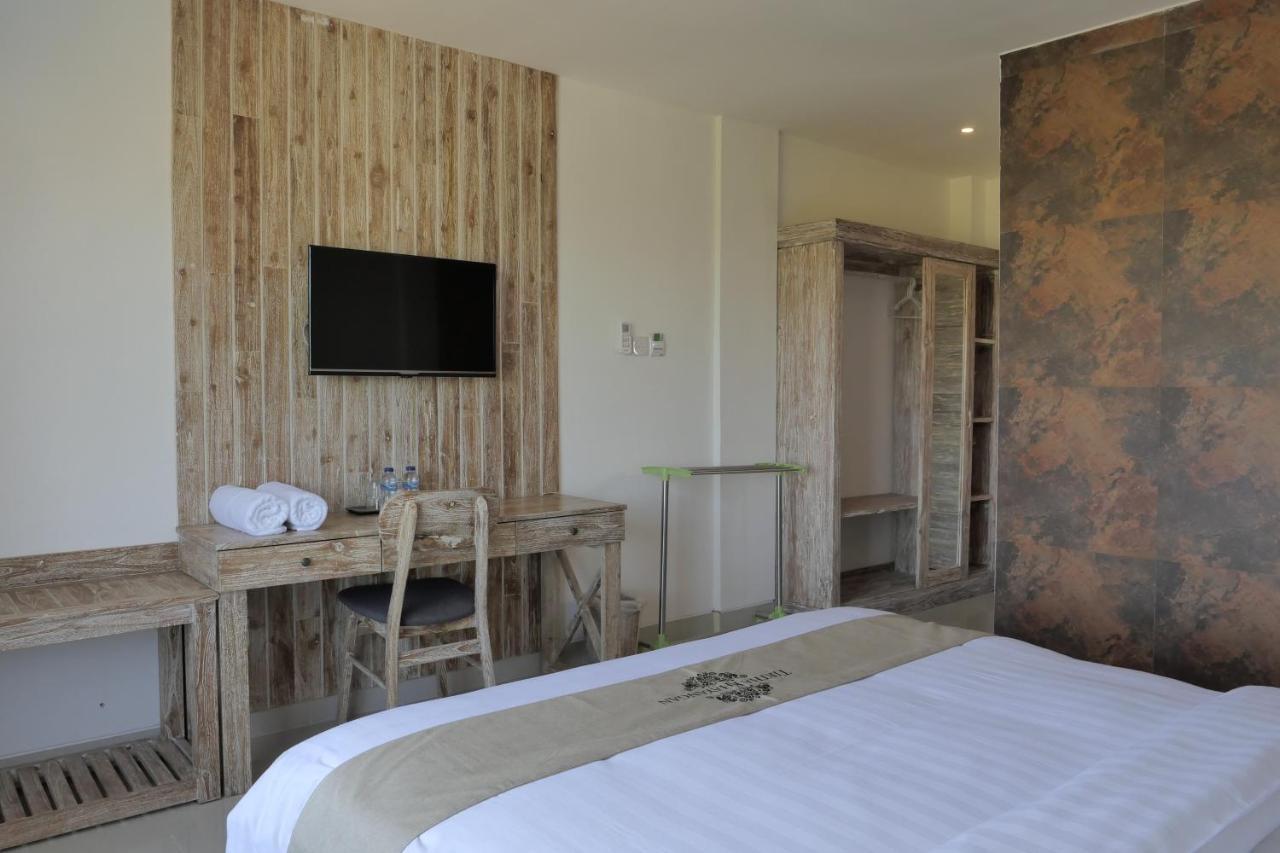 Tirtha Khayangan Hotel Canggu  Exterior photo